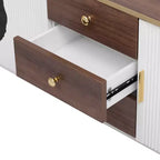 Meuble TV console moderne avec placards et poignées métalliques